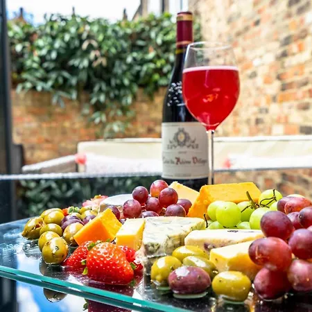 펜션 Clifford's Townhouse *