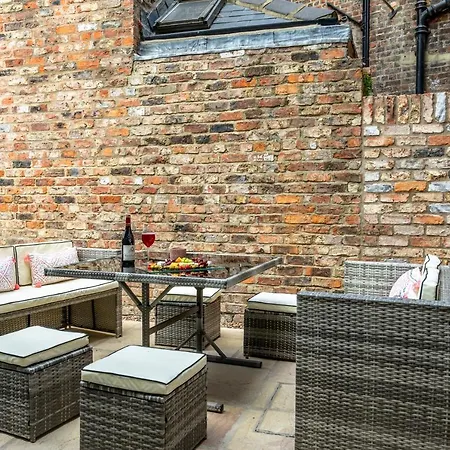 Clifford's Townhouse *